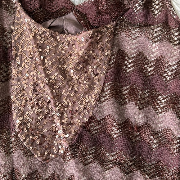 A n t h r o p o l o g i e • Tiny sequin going out tunic top - Picture 3 of 9